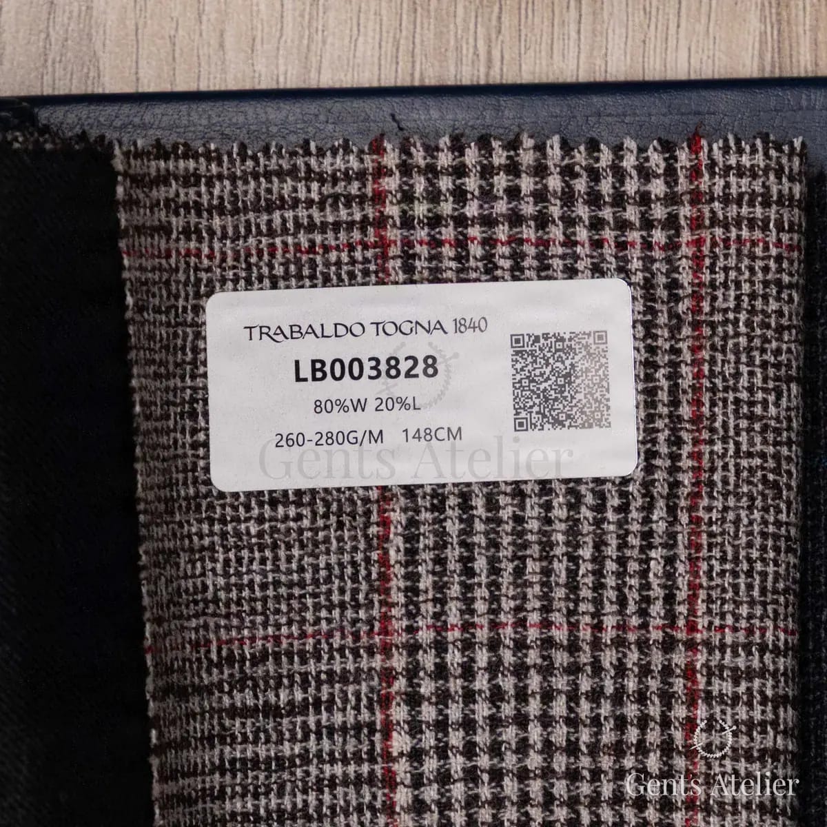 Образец ткани Trabaldo Togna LB003828 с этикеткой, бежевый