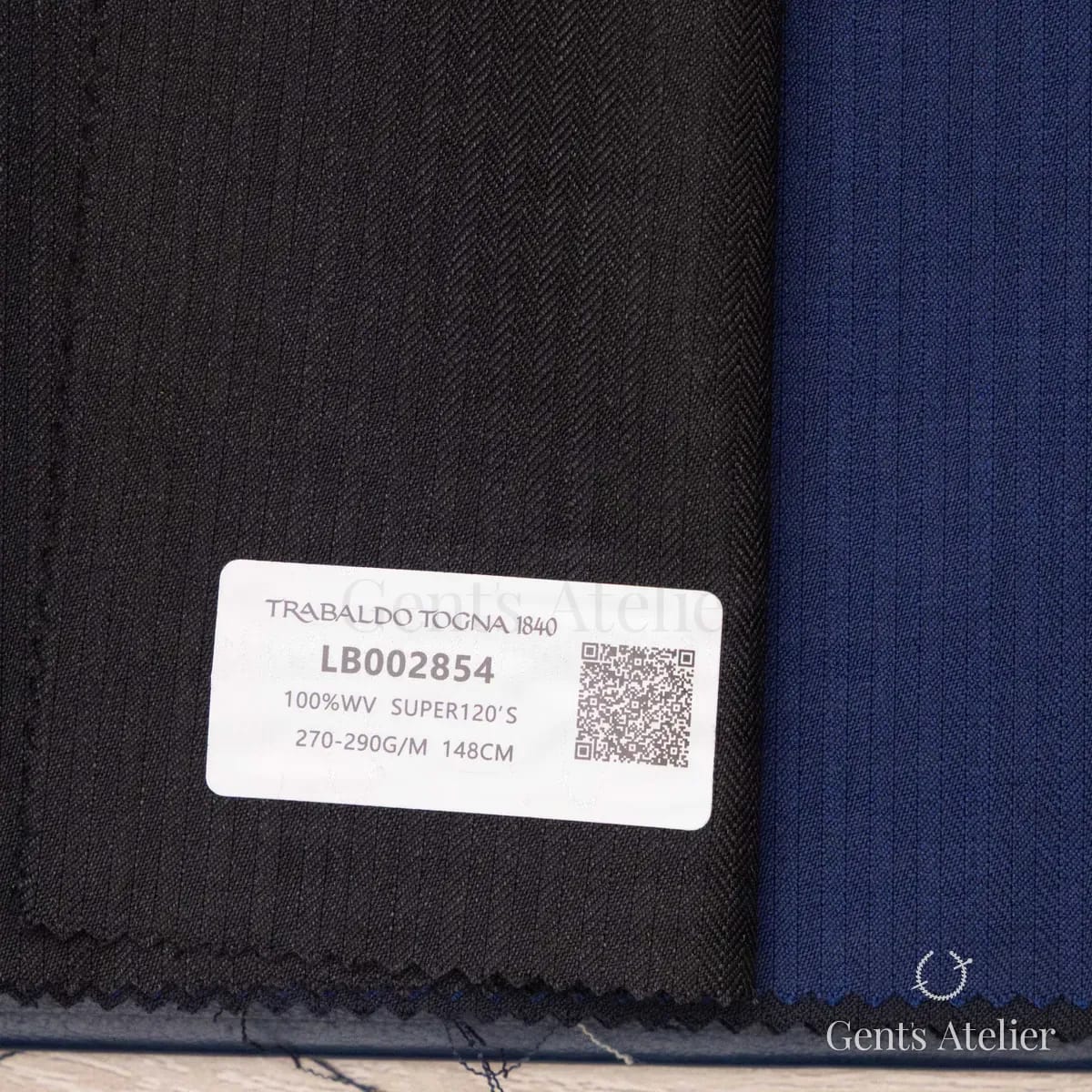 Образец ткани Trabaldo Togna LB002854 с этикеткой, тёмно-серый