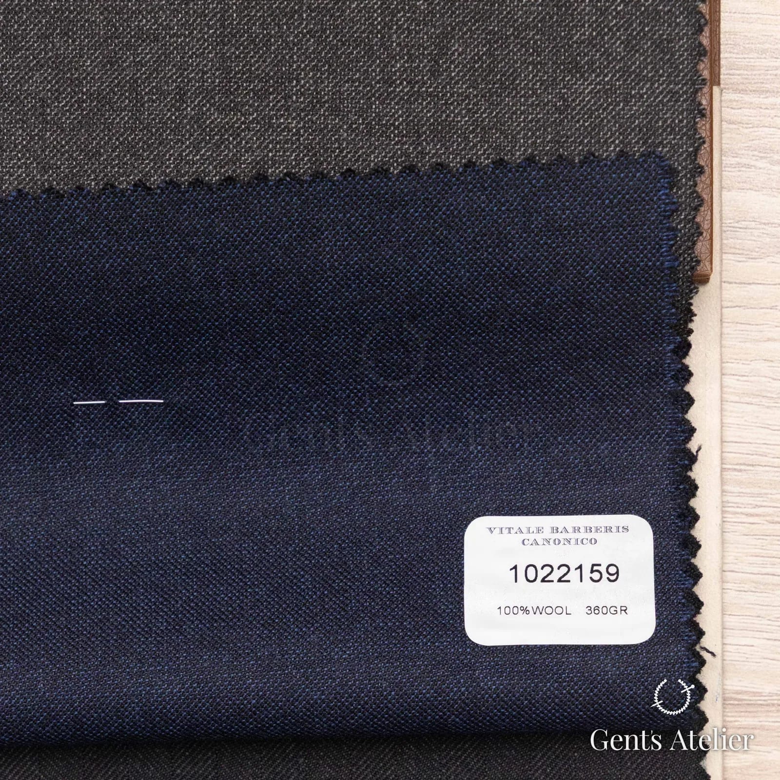 Образец ткани Vitale Barberis Canonico 1022159 с этикеткой, тёмно-синий меланж