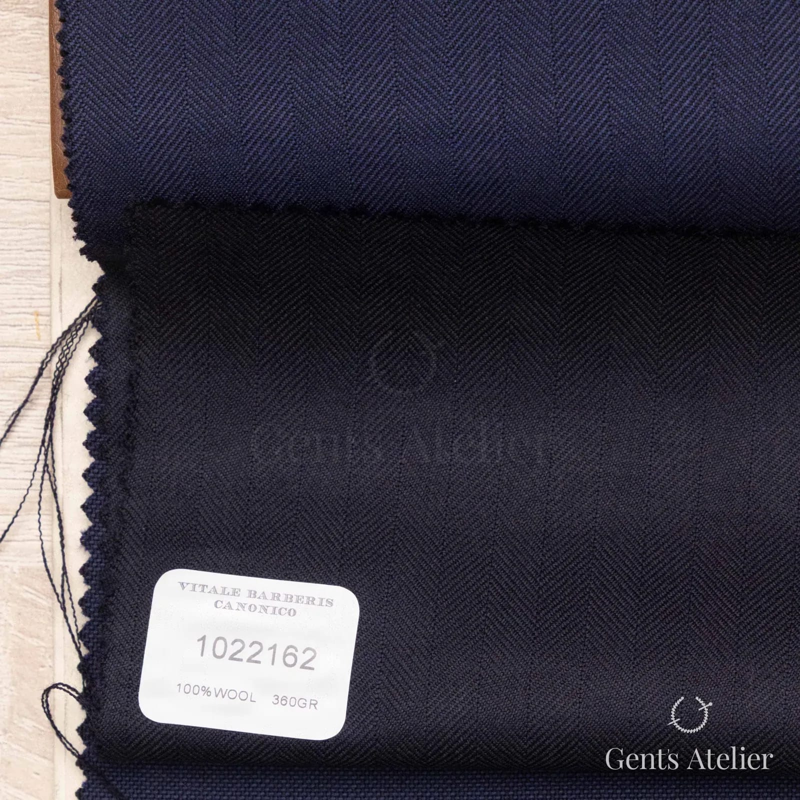 Образец ткани Vitale Barberis Canonico 1022162 с этикеткой, тёмно-синий