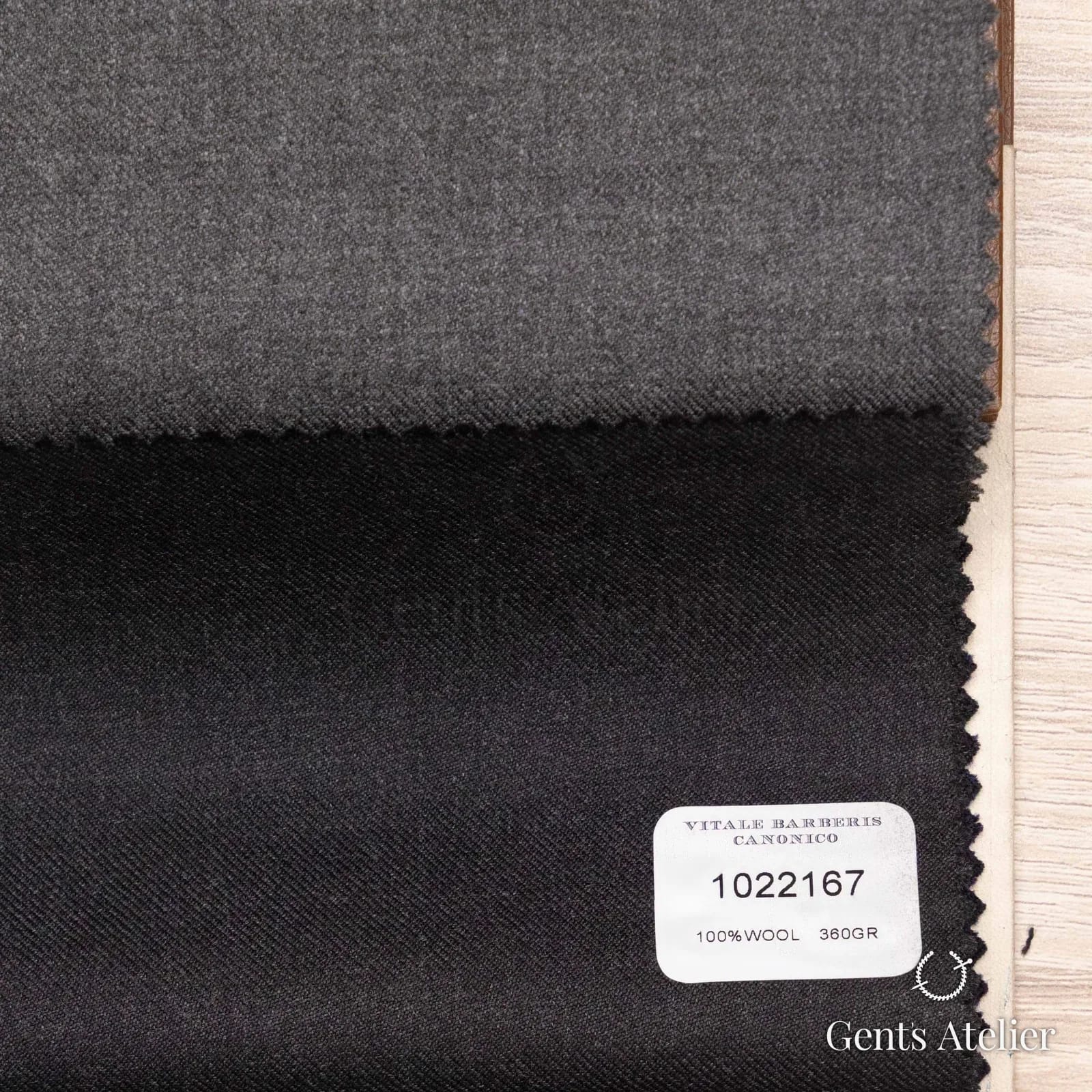 Образец ткани Vitale Barberis Canonico 1022167 с этикеткой, тёмно-серый