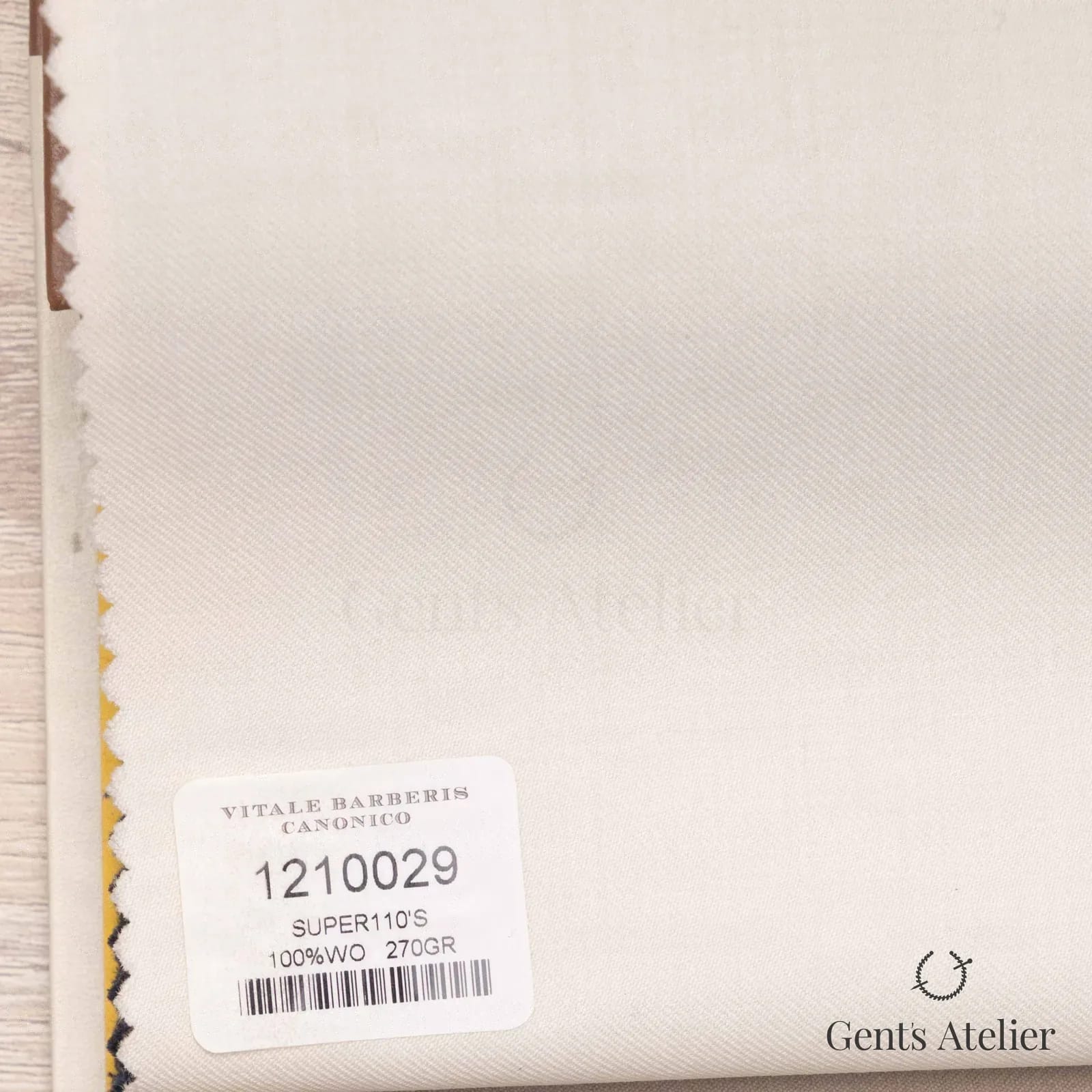 Образец ткани Vitale Barberis Canonico 1210029 с этикеткой, молочный