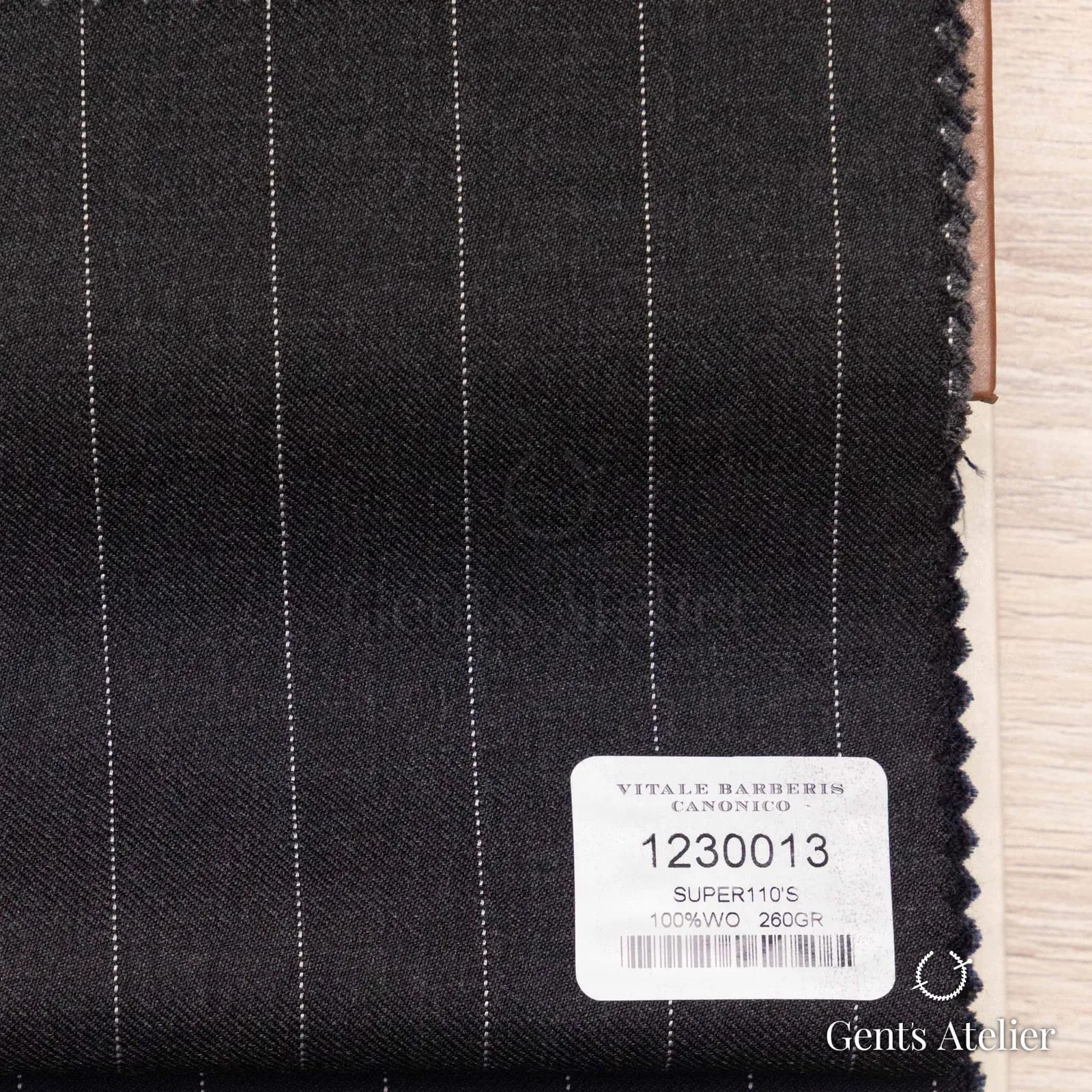 Образец ткани Vitale Barberis Canonico 1230013 с этикеткой, чёрный