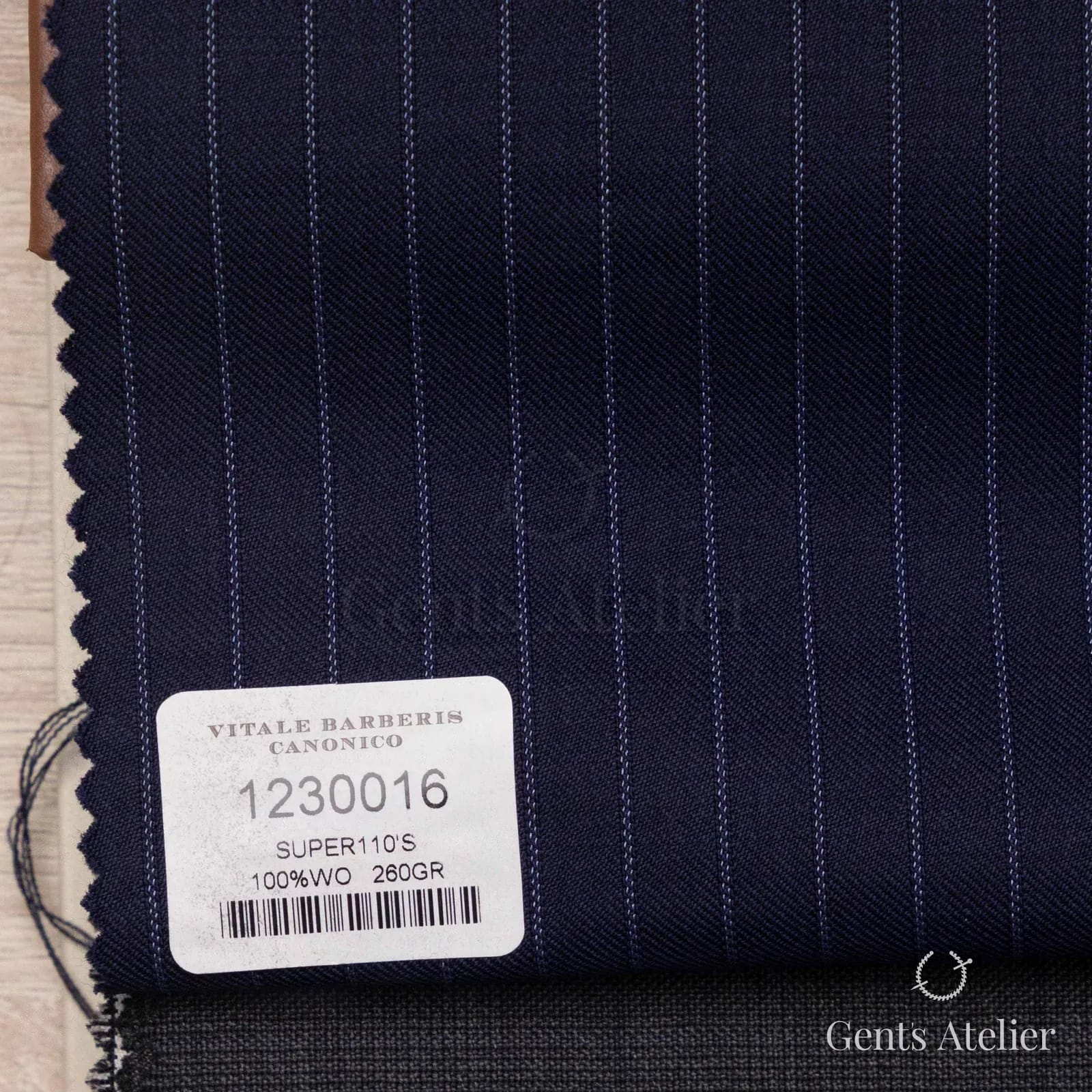 Образец ткани Vitale Barberis Canonico 1230016 с этикеткой, тёмно-синий