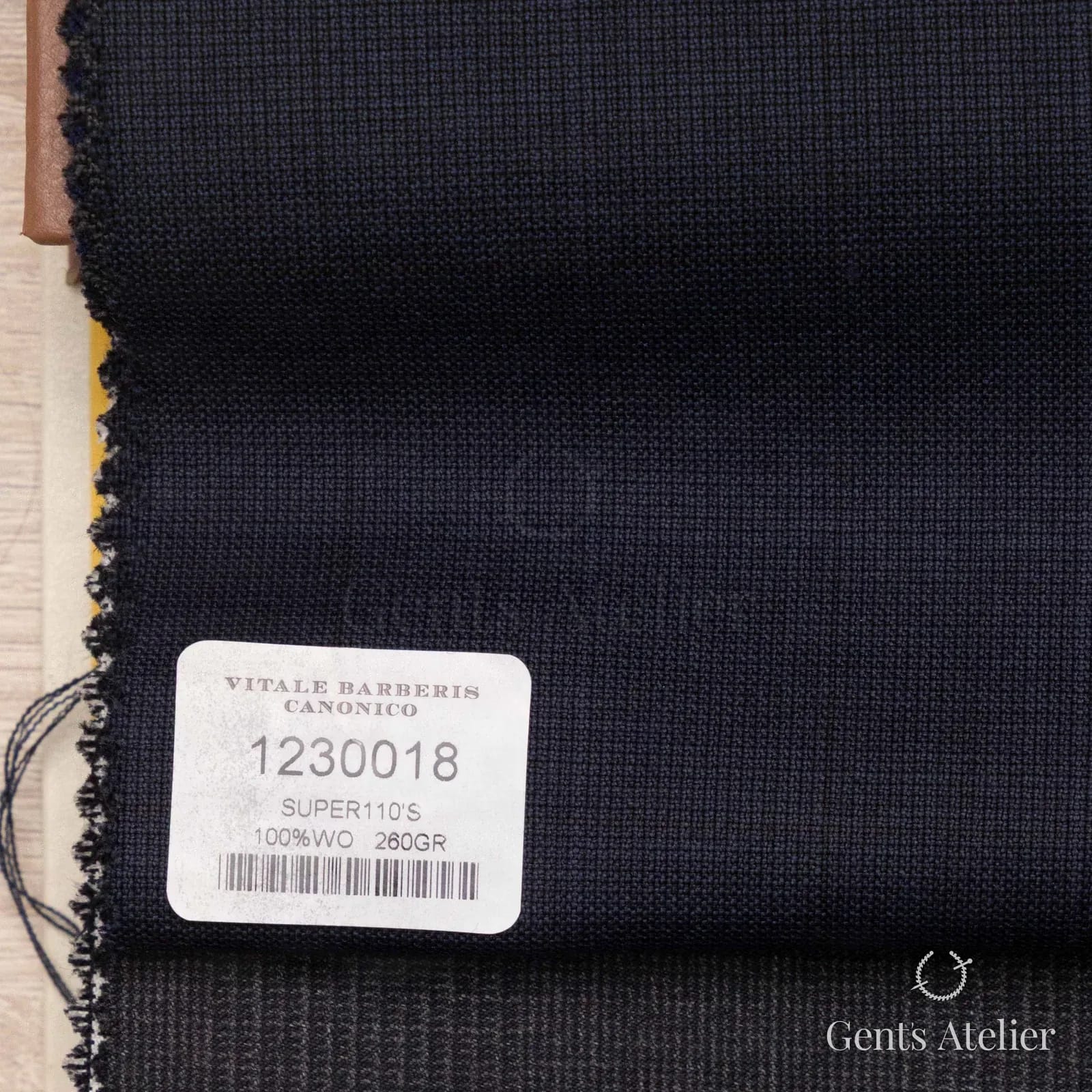 Образец ткани Vitale Barberis Canonico 1230018 с этикеткой, тёмно-синий