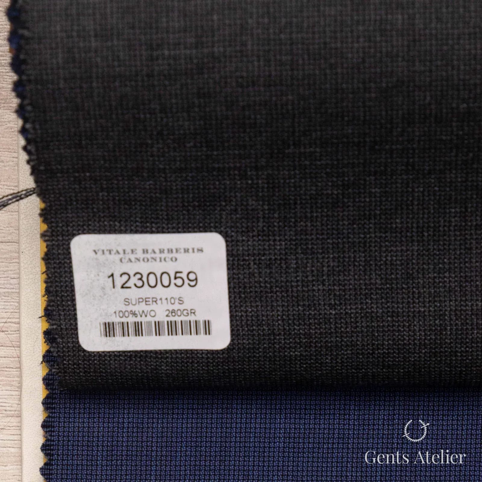 Образец ткани Vitale Barberis Canonico 1230059 с этикеткой, тёмно-серый