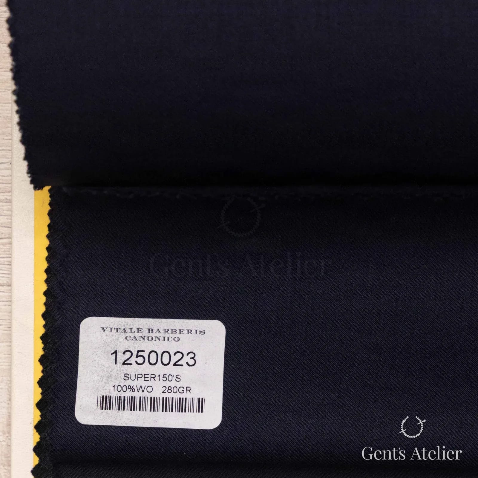 Образец ткани Vitale Barberis Canonico 1250023 с этикеткой, чёрно-синий