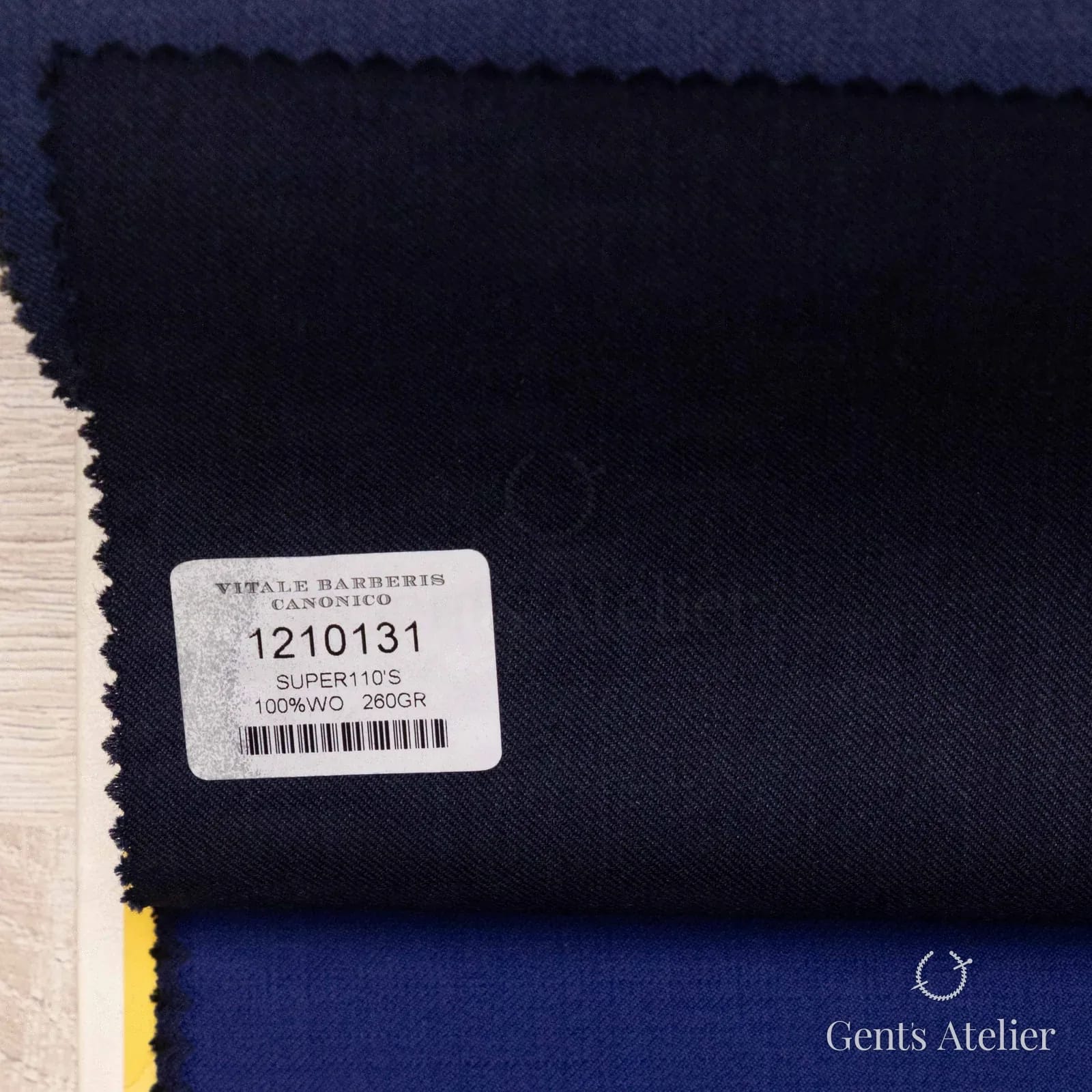 Образец ткани Vitale Barberis Canonico 1210131 с этикеткой, тёмно-синий