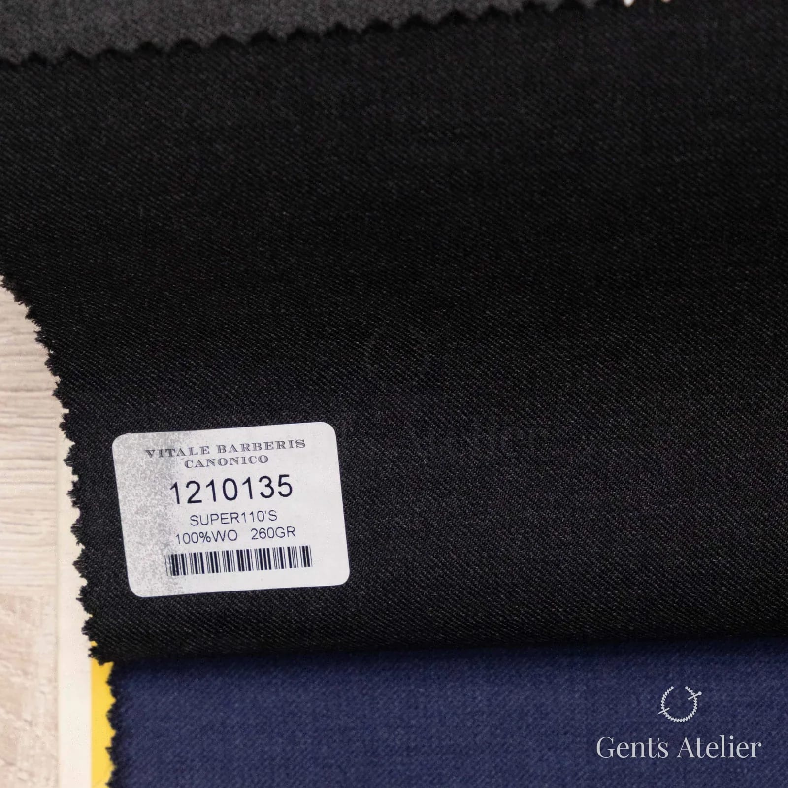 Образец ткани Vitale Barberis Canonico 1210135 с этикеткой, чёрный