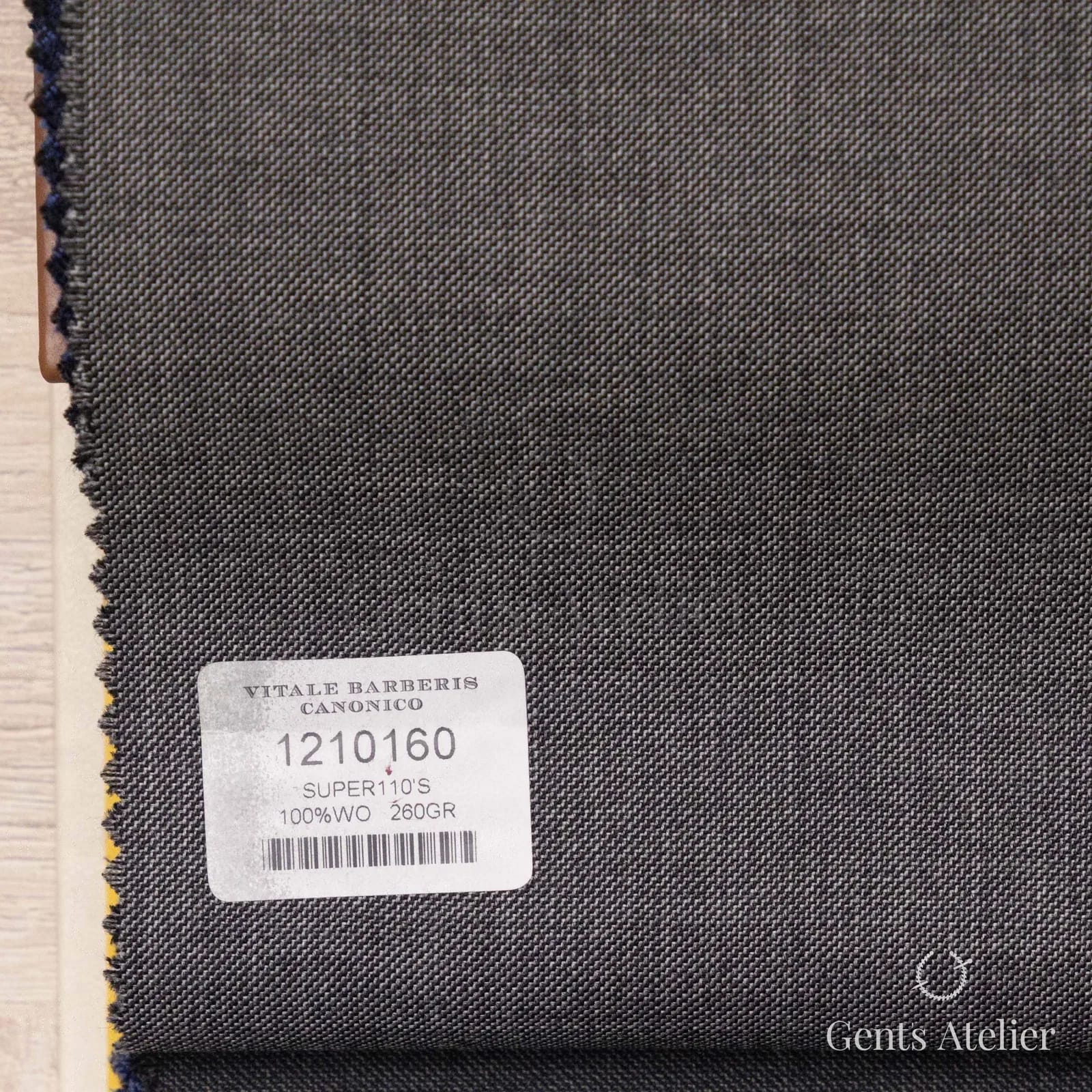 Образец ткани Vitale Barberis Canonico 1210160 с этикеткой, тёмно-серый