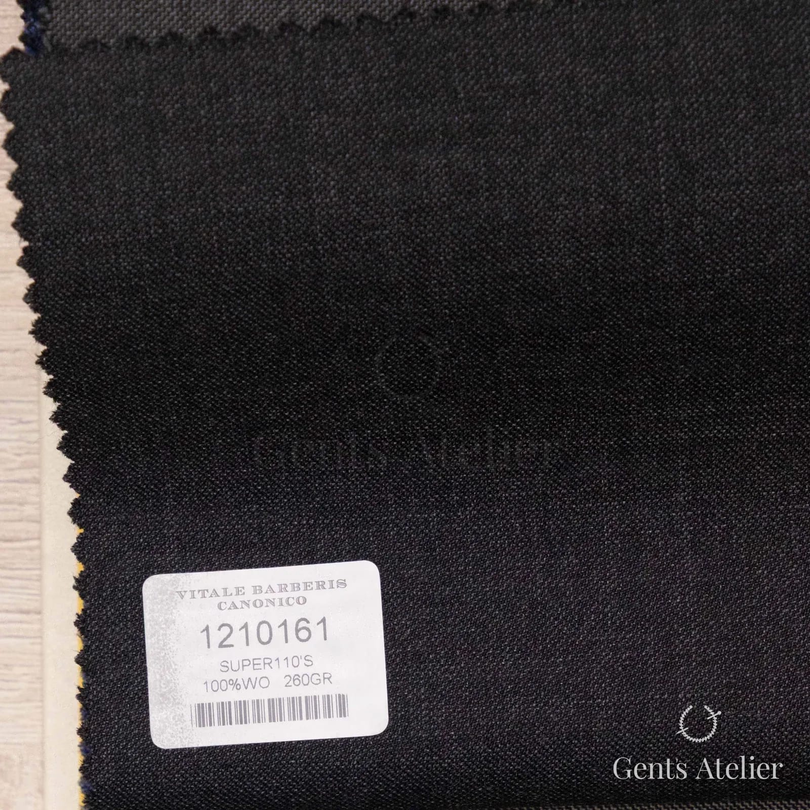 Образец ткани Vitale Barberis Canonico 1210161 с этикеткой, почти чёрный