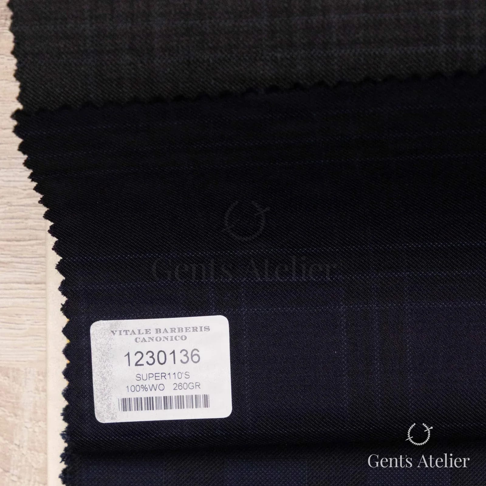 Образец ткани Vitale Barberis Canonico 1230136 с этикеткой, тёмно-синий