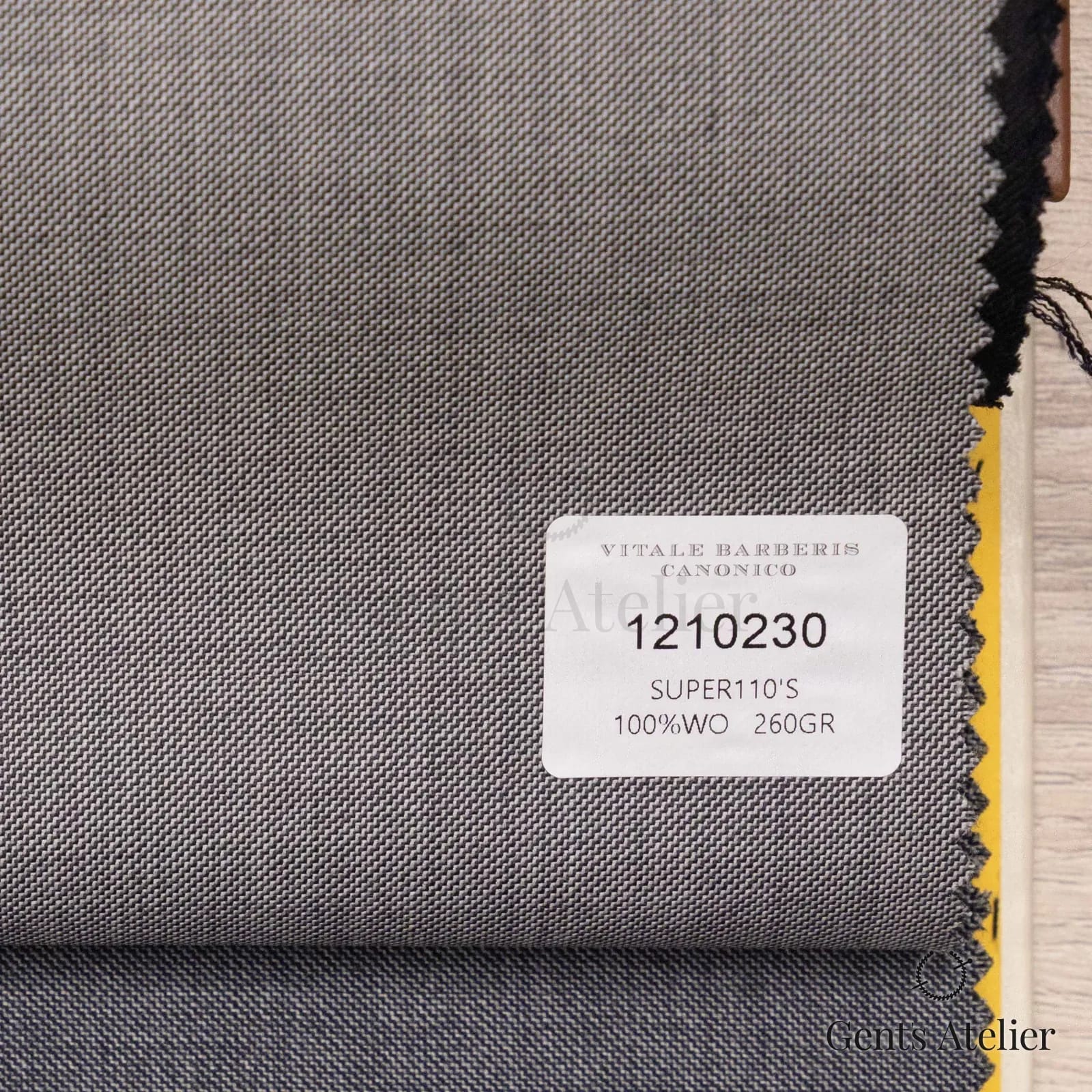 Образец ткани Vitale Barberis Canonico 1210230 с этикеткой, светло-серый