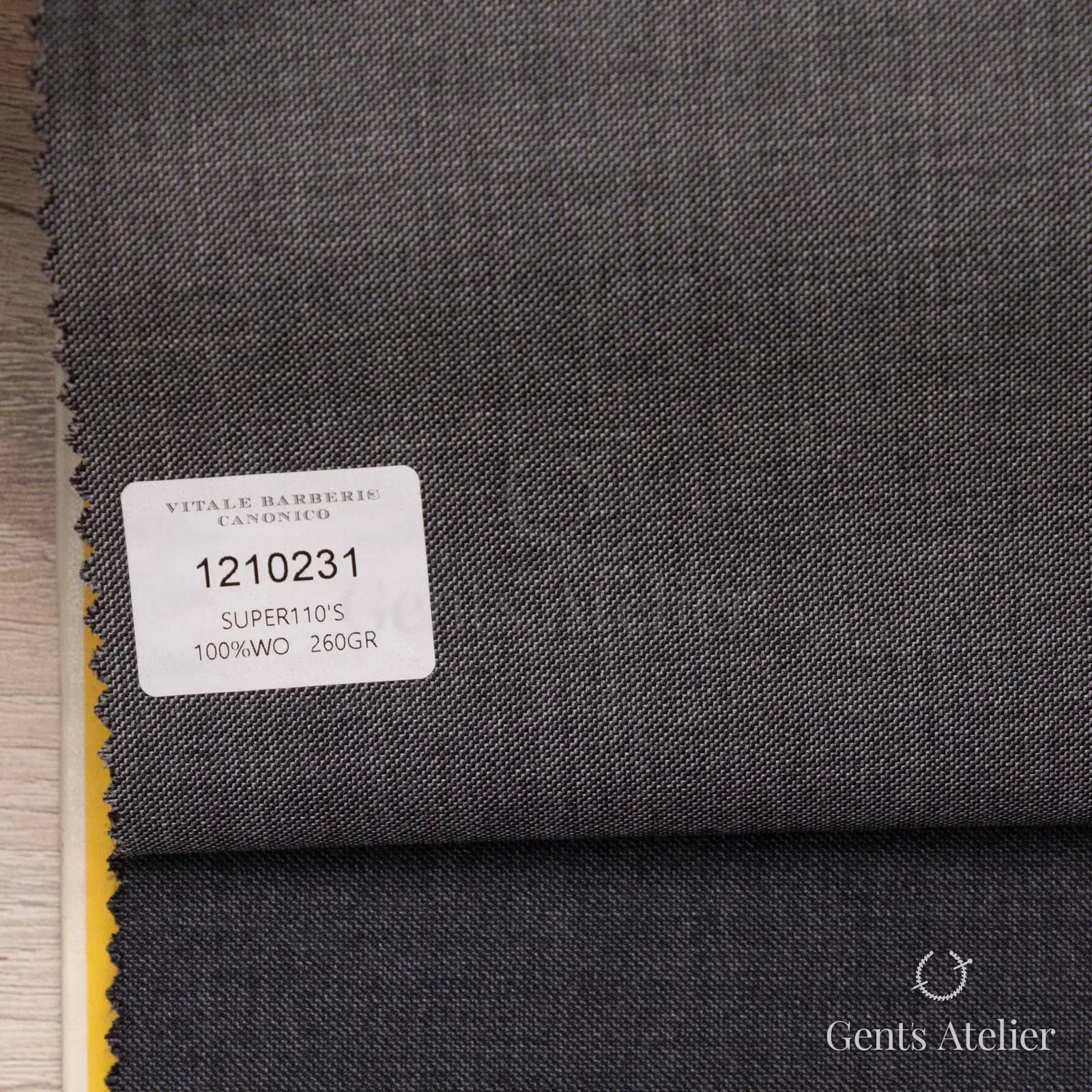Образец ткани Vitale Barberis Canonico 1210231 с этикеткой, средне-серый