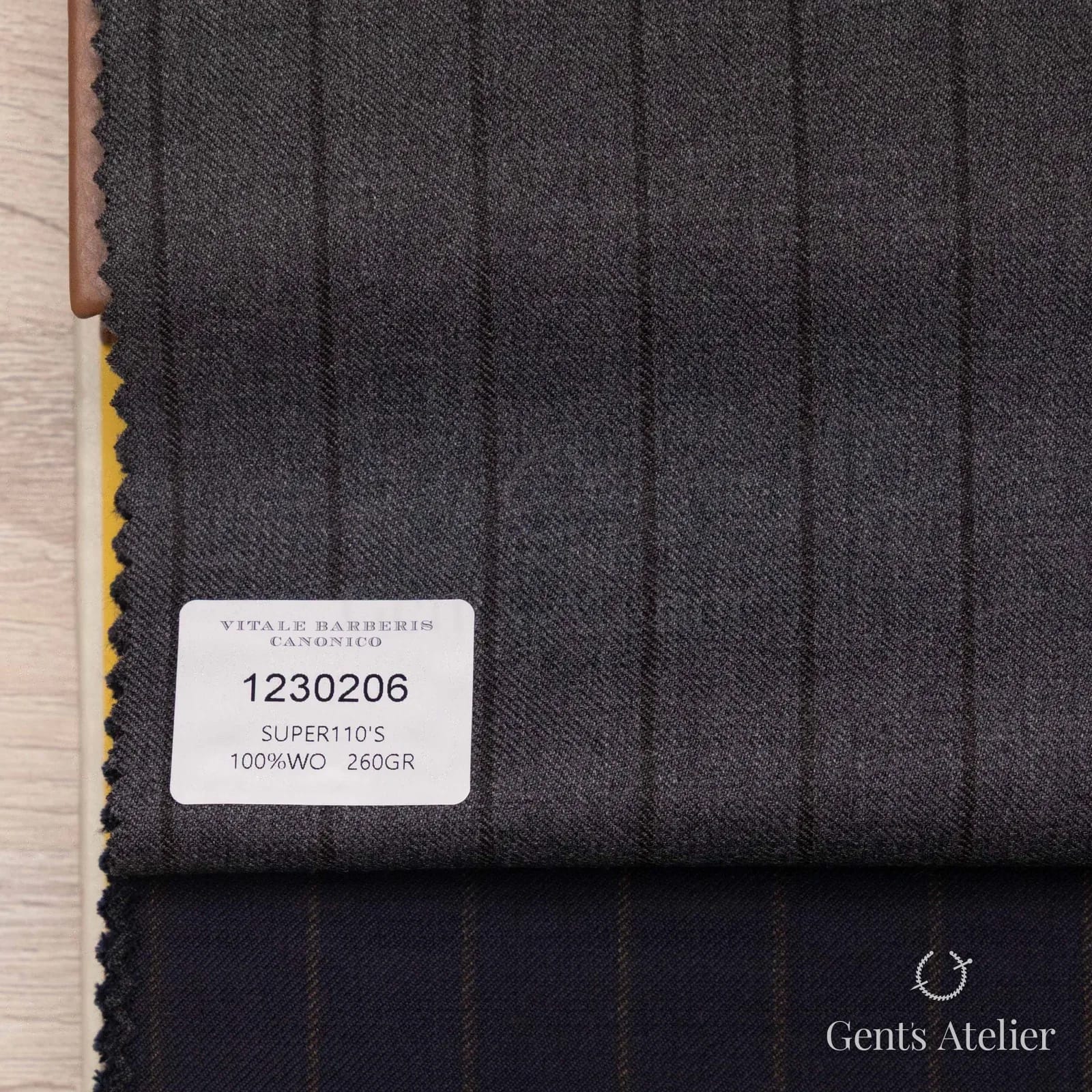 Образец ткани Vitale Barberis Canonico 1230206 с этикеткой, тёмно-серый