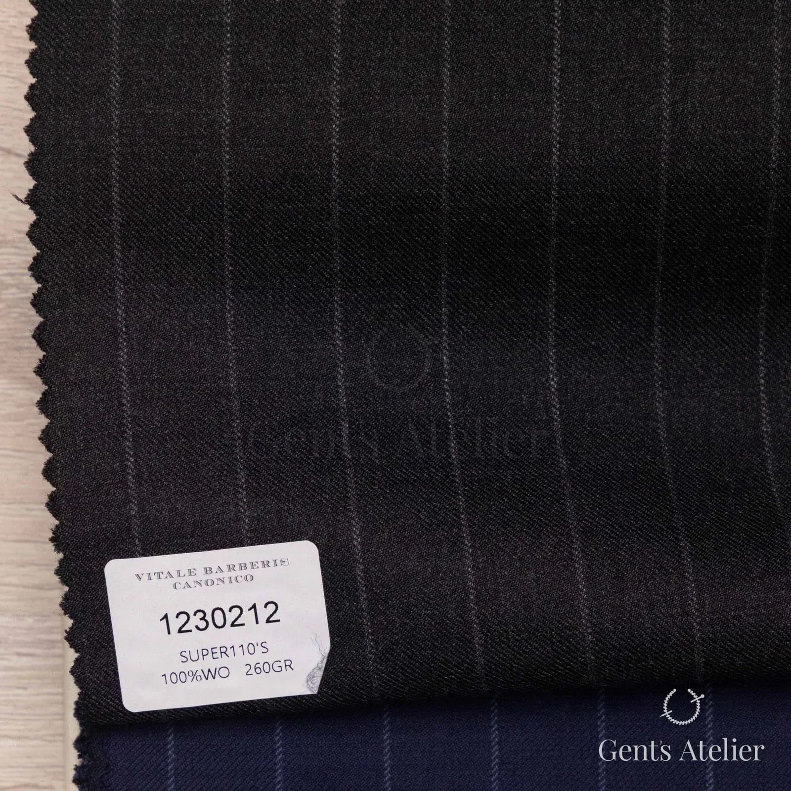 Образец ткани Vitale Barberis Canonico 1230212 с этикеткой, тёмно-серый