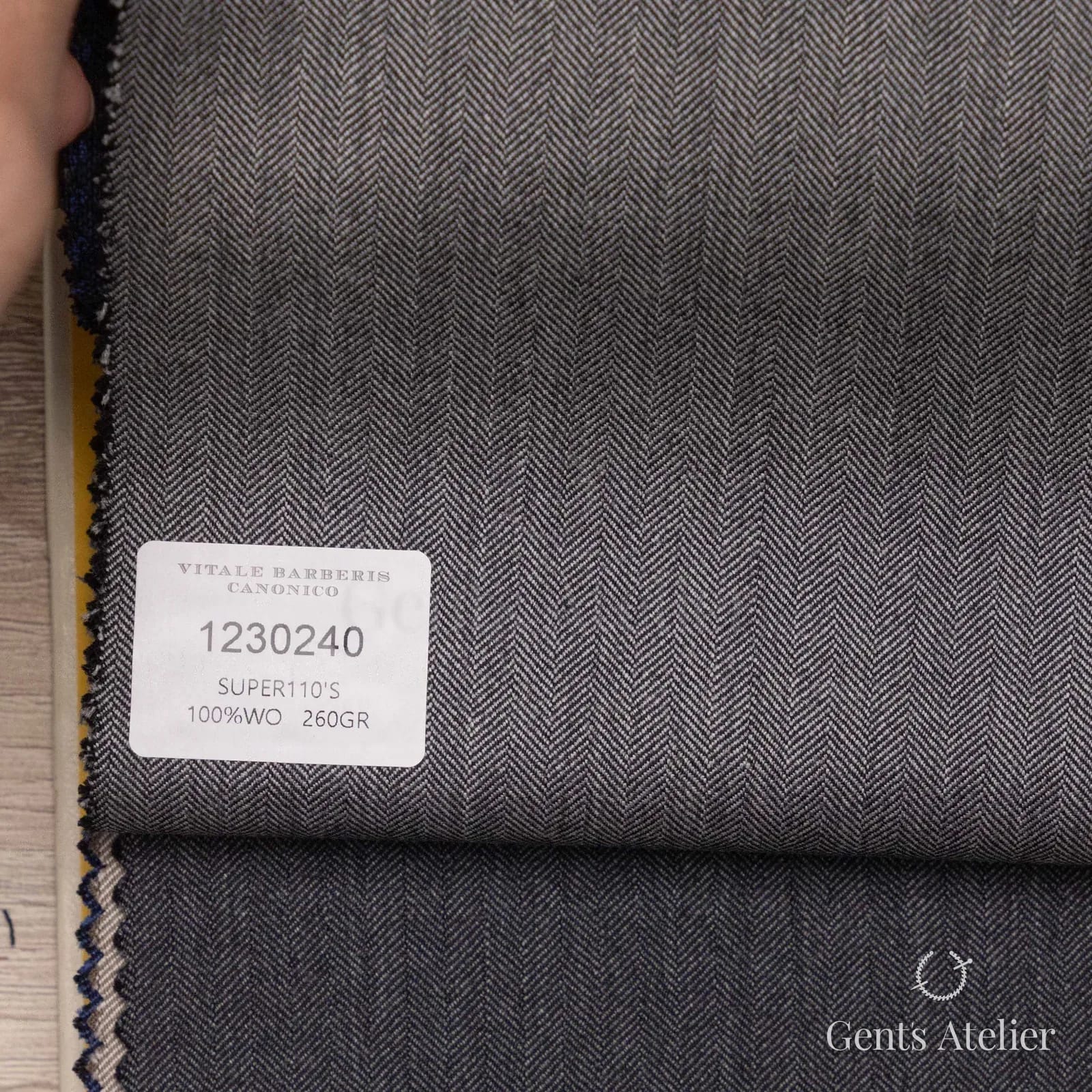 Образец ткани Vitale Barberis Canonico 1230240 с этикеткой, серый