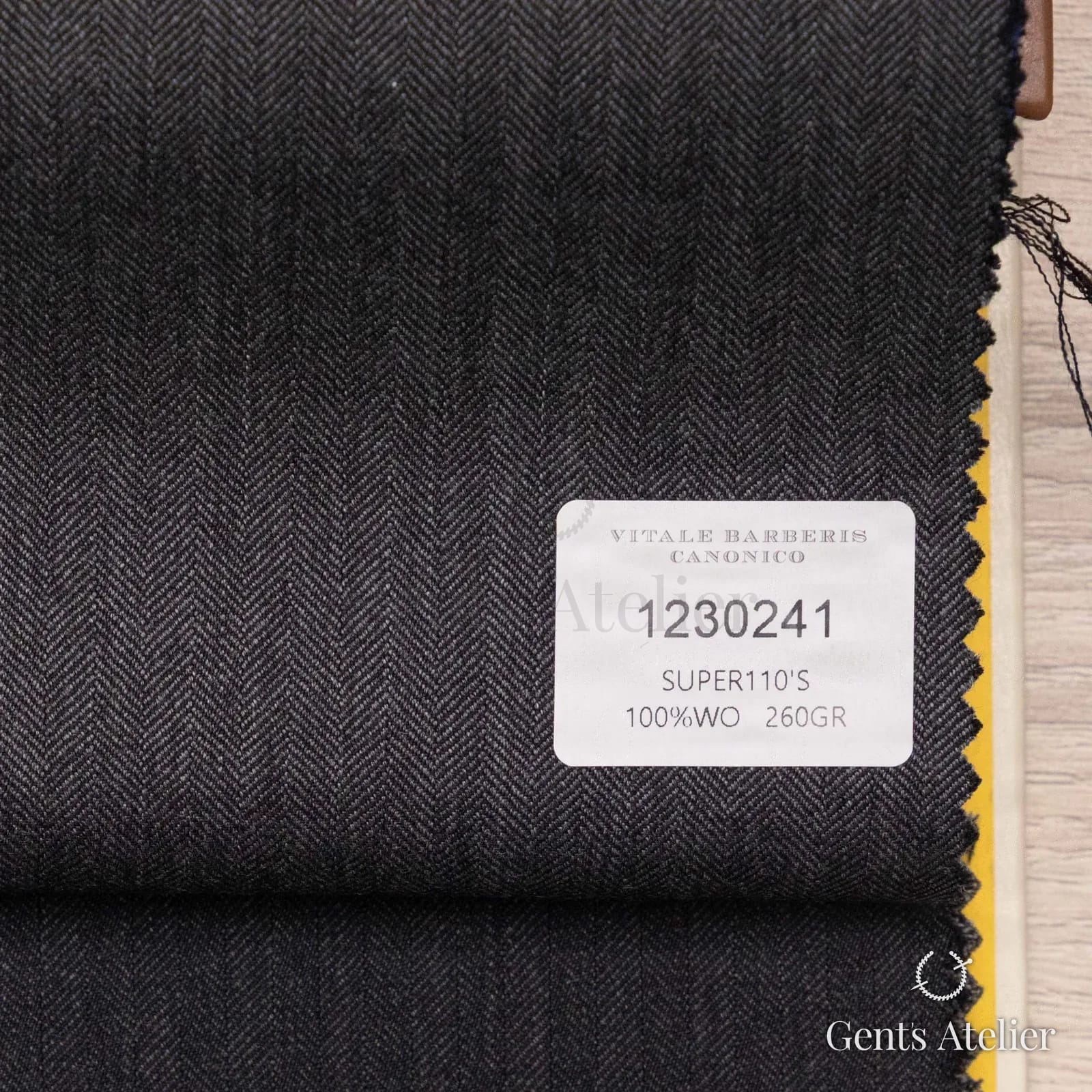 Образец ткани Vitale Barberis Canonico 1230241 с этикеткой, тёмно-серый