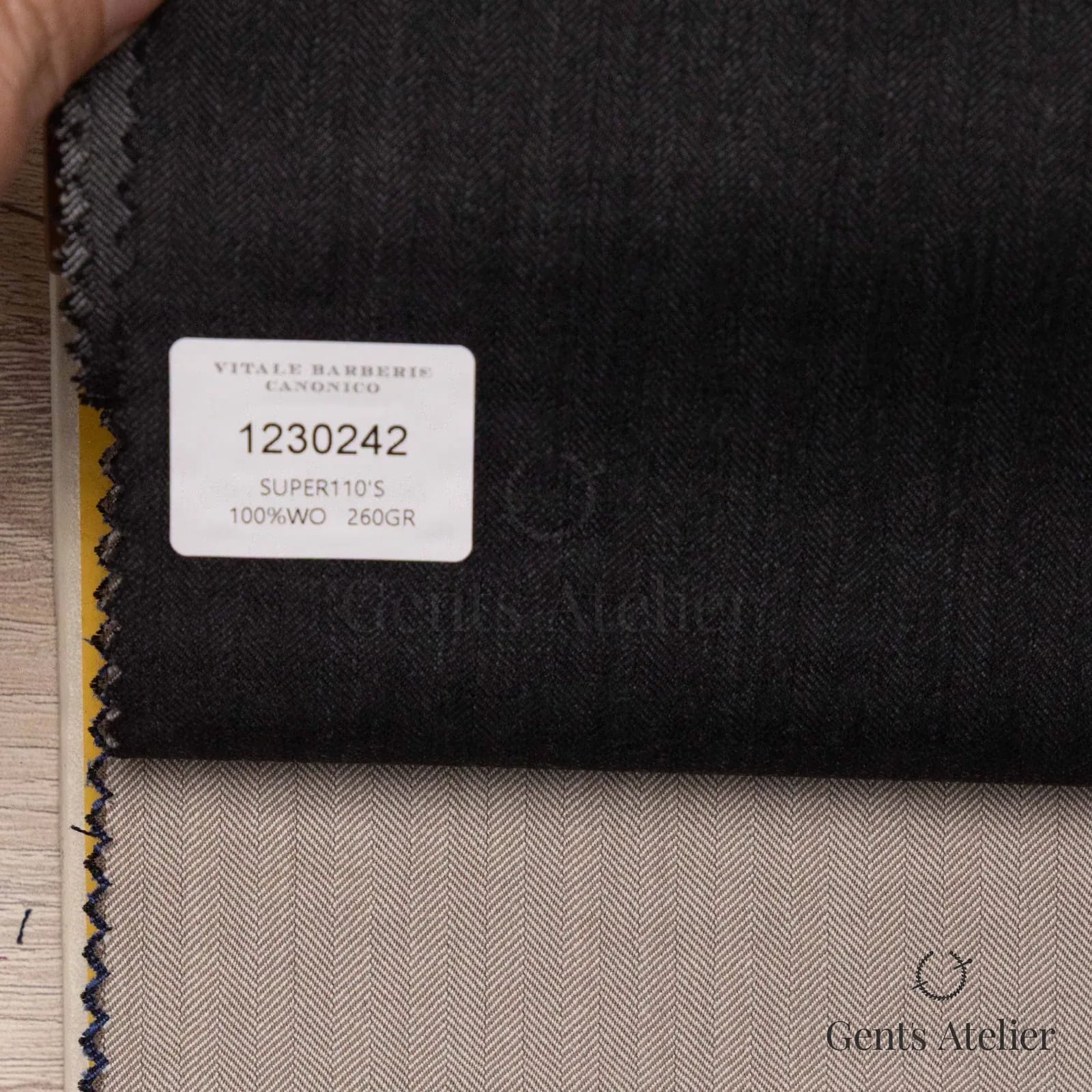Образец ткани Vitale Barberis Canonico 1230242 с этикеткой, тёмно-коричневый