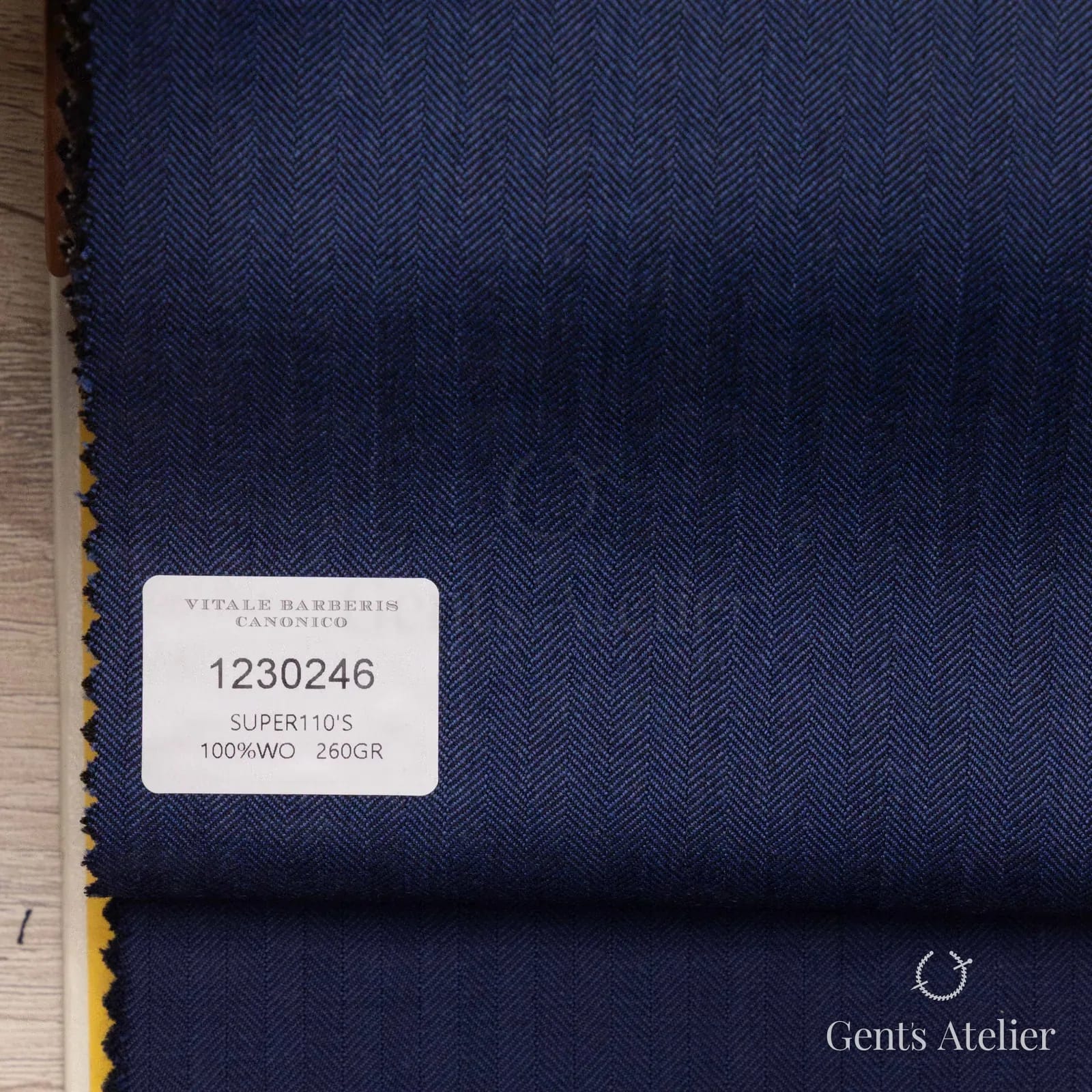 Образец ткани Vitale Barberis Canonico 1230246 с этикеткой, глубокий синий