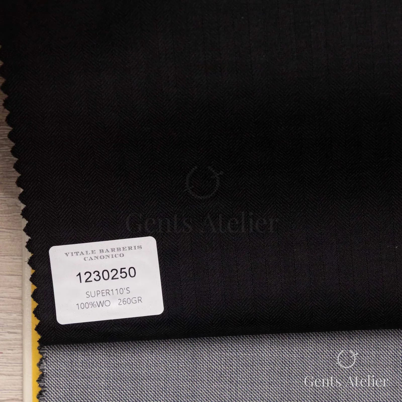 Образец ткани Vitale Barberis Canonico 1230250 с этикеткой, тёмно-графитовый